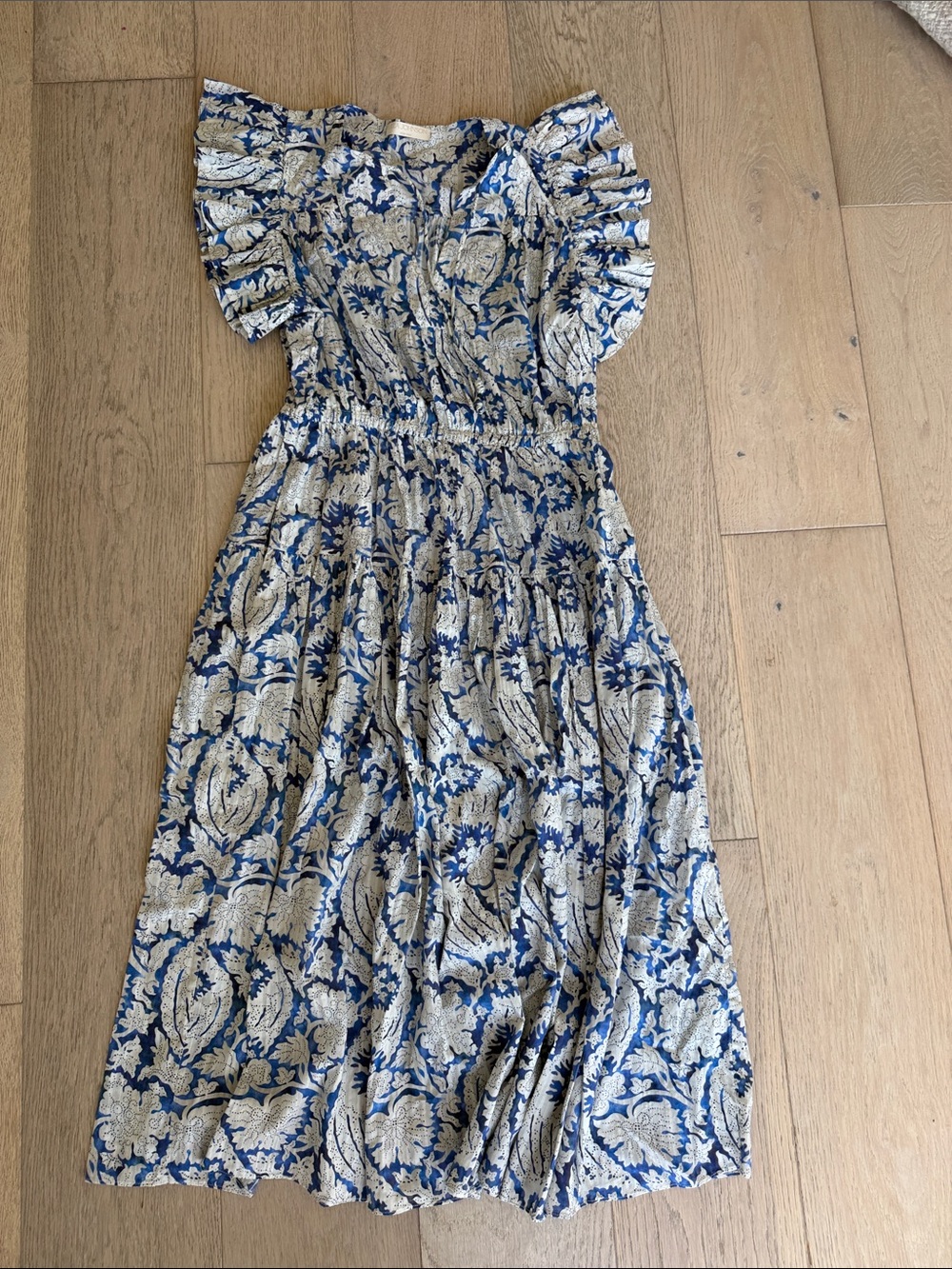 Ulla Johnson Blue and Cream Paisley-Print Midi Dress with Ruffled Cap Sleeves